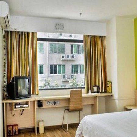 7 Days Inn Fuzhou Gandong Avenue Passenger Station Eksteriør billede